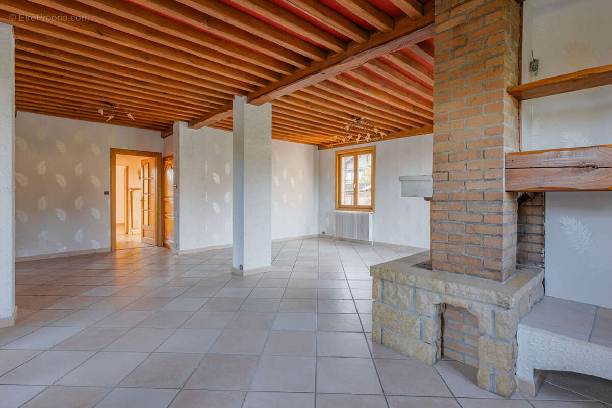Maison à LA BOISSE