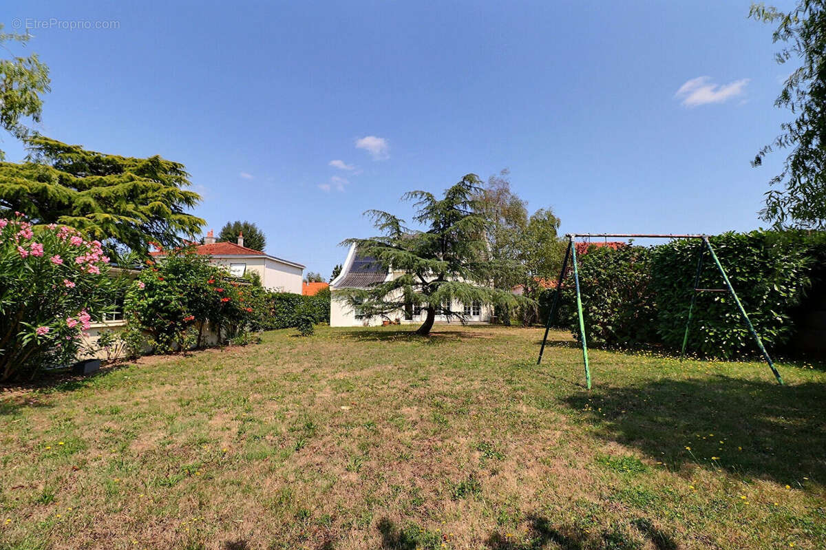 Maison à SAINT-SEBASTIEN-SUR-LOIRE