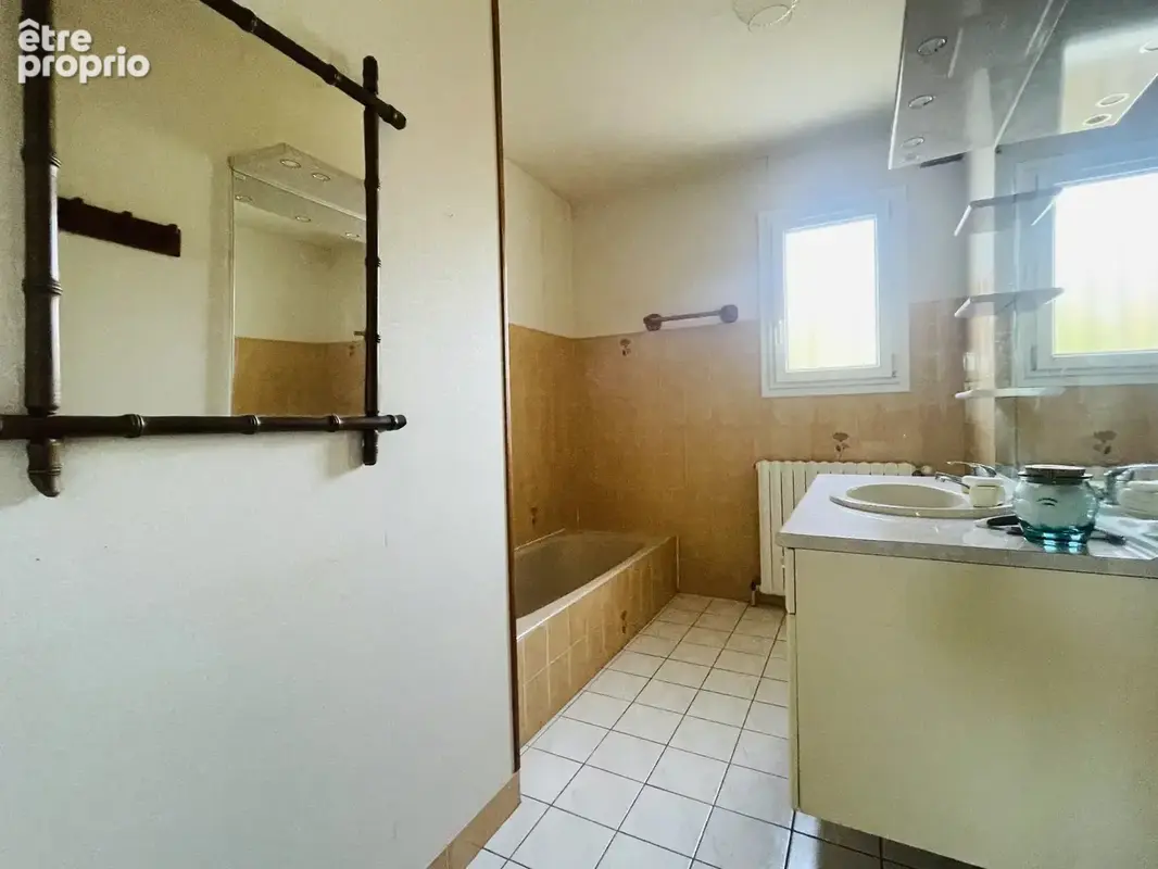 Maison 4 pièces 87 m² à vendre à Chabanais (16150) - photo 9