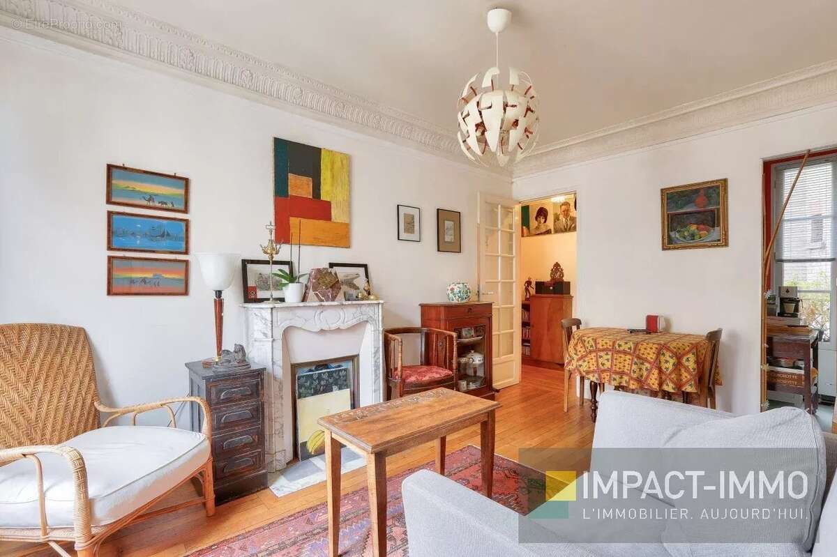 Appartement à PARIS-18E