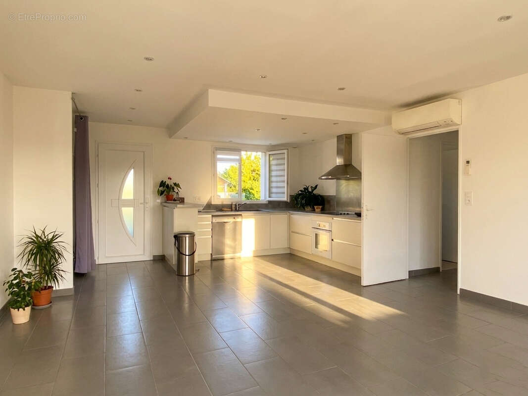 Maison à RION-DES-LANDES