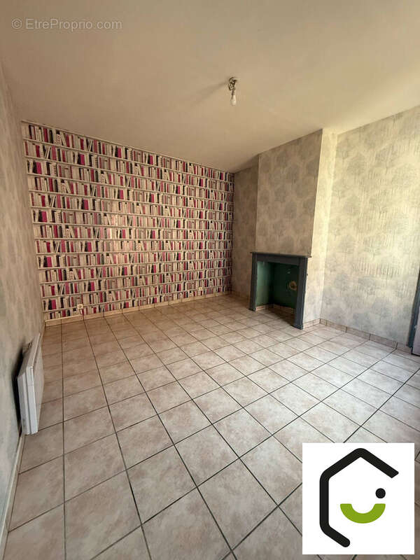 Maison à ROSIERES-EN-SANTERRE