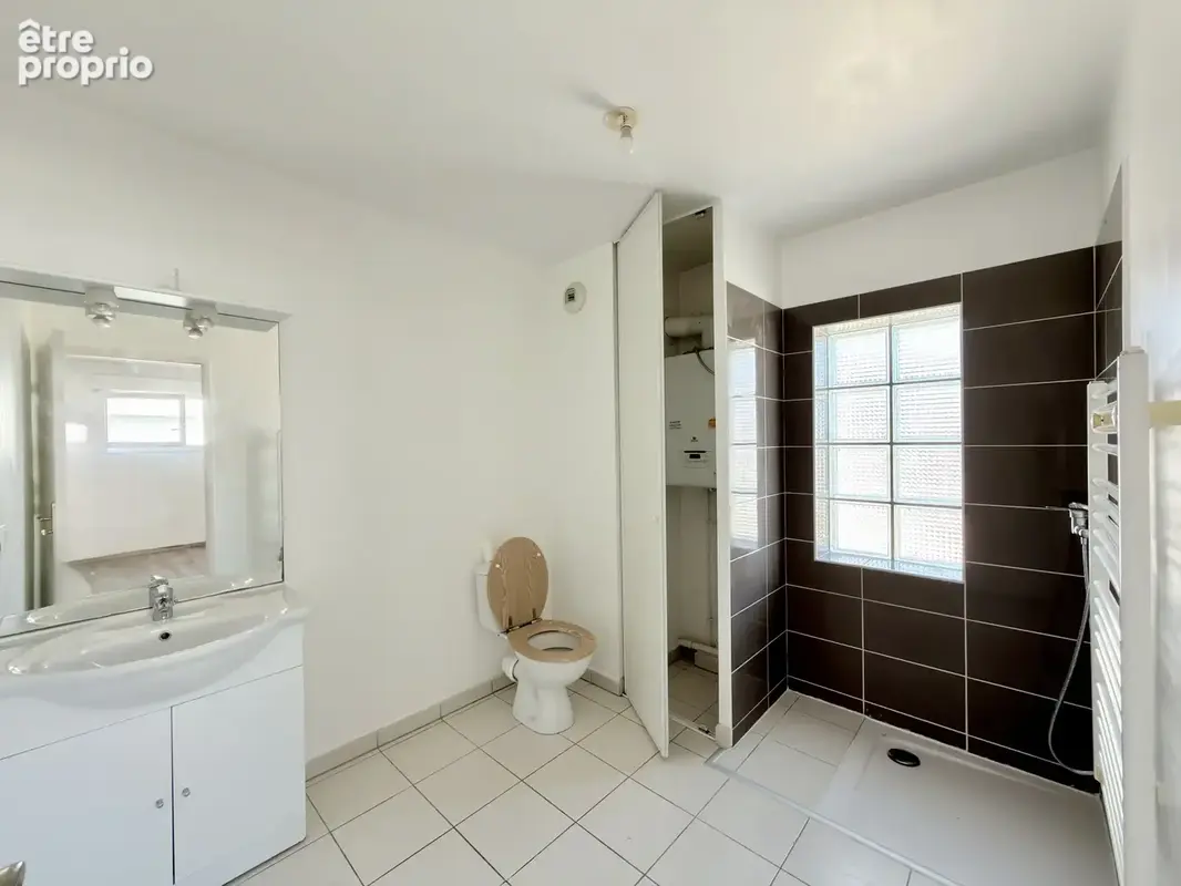 Avenue des Deux Clochers  Exclusivité — Appartement deux-pièces en dernier étage avec balcon - photo 4