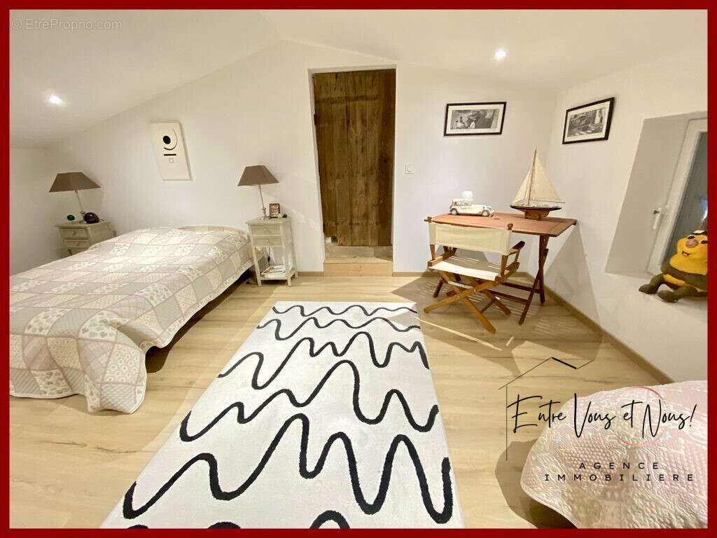 Maison 220 m² à Langon  - photo 8