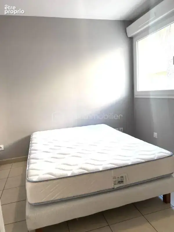 Un appartement au 1er étage de type F2 de 42,15 m2, terrasse de 12,16 m2, deux parkings privatifs - photo 6