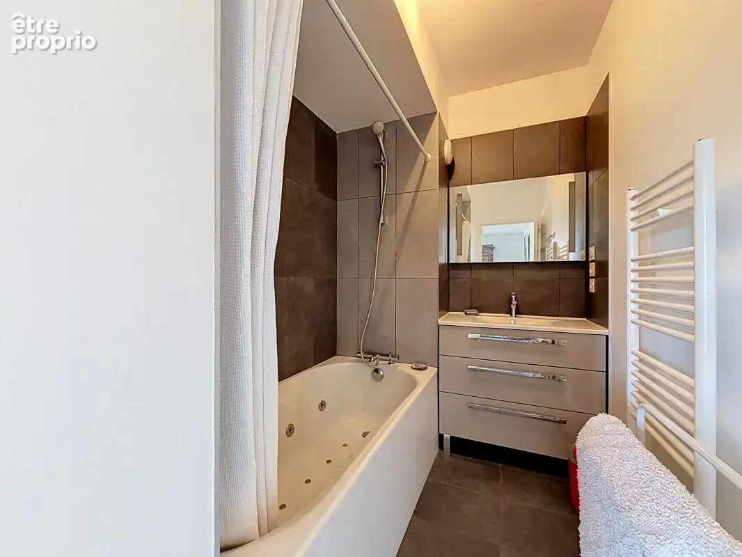Appartement d’exception de 95 m² avec vue sur le port et terrasse de 30 m² - photo 9