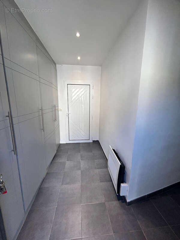 Lina (91) - maison de ville a vendre - triplex avec garages - photo 14