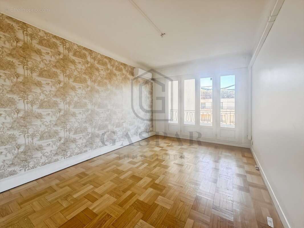 Salle de bain - Appartement à SAINT-MANDE