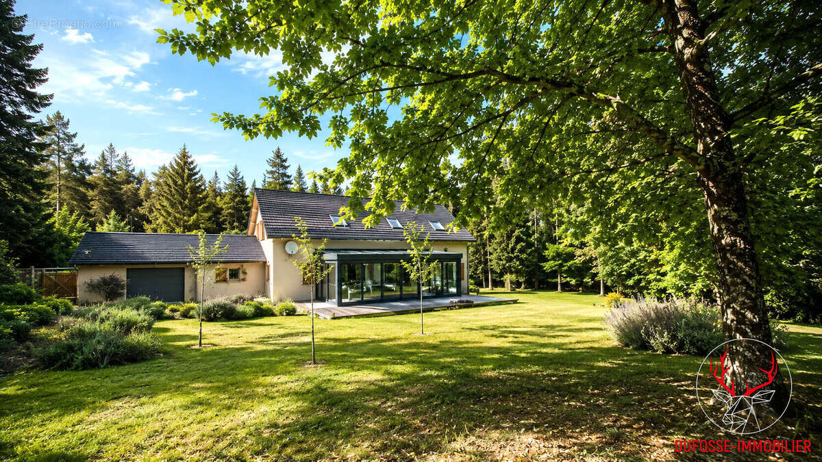 Maison à LE CHAMBON-SUR-LIGNON