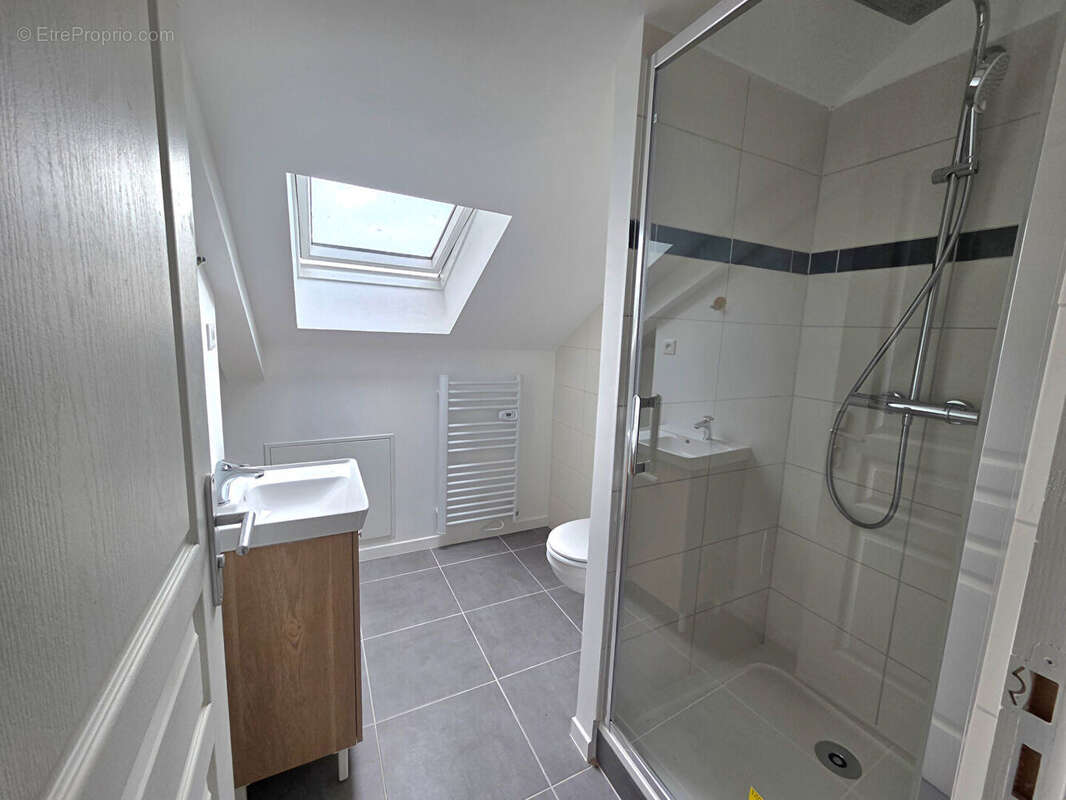 Appartement à BOURG-ACHARD