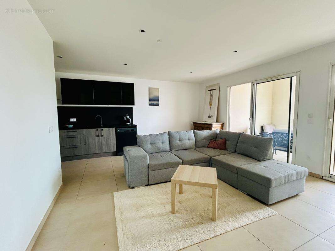 Appartement à PORT-DE-BOUC