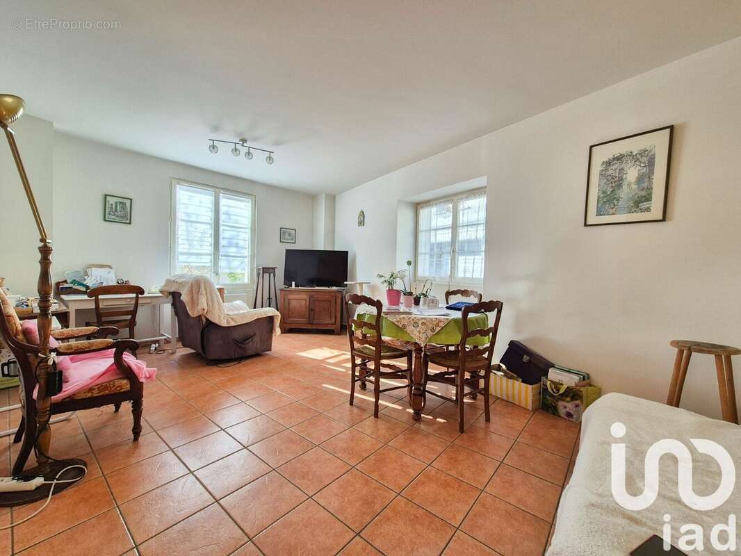 Photo 3 - Maison à HOUDAN