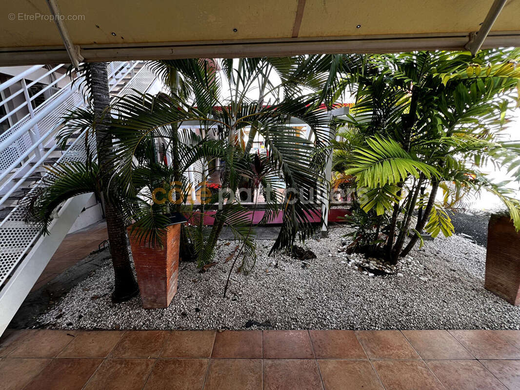 Local commercial Saint Francois 25 m2 - photo 5