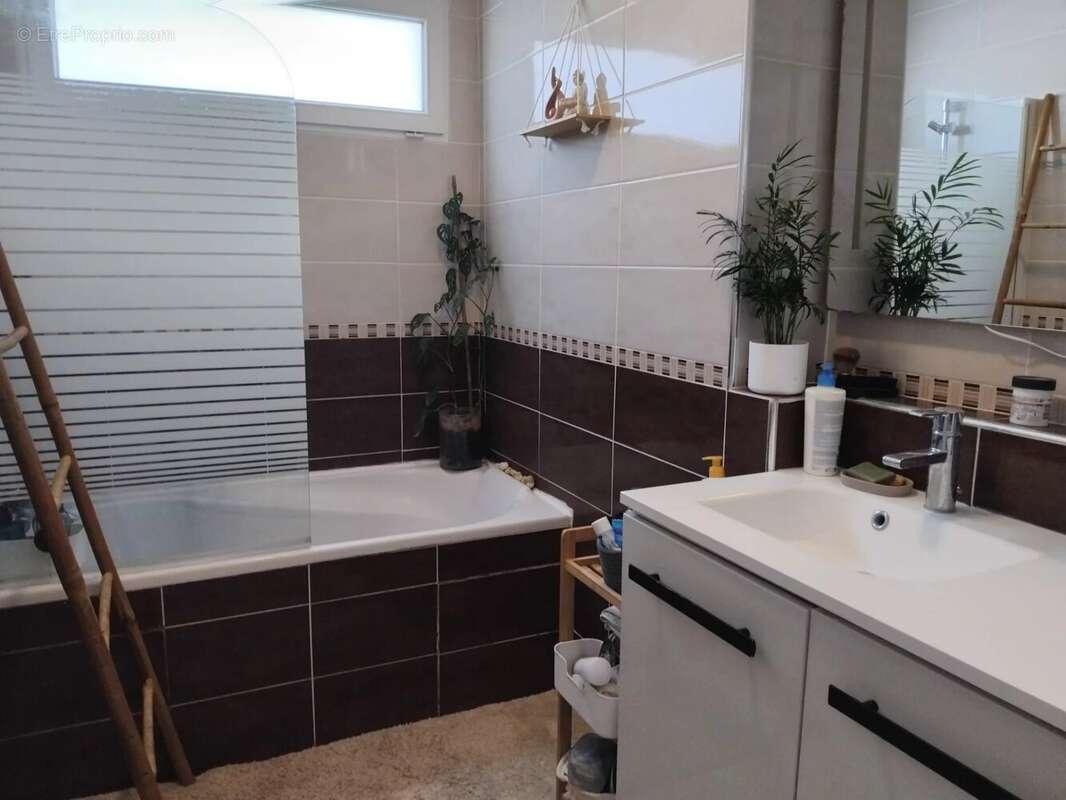 Appartement à MARSEILLE-12E