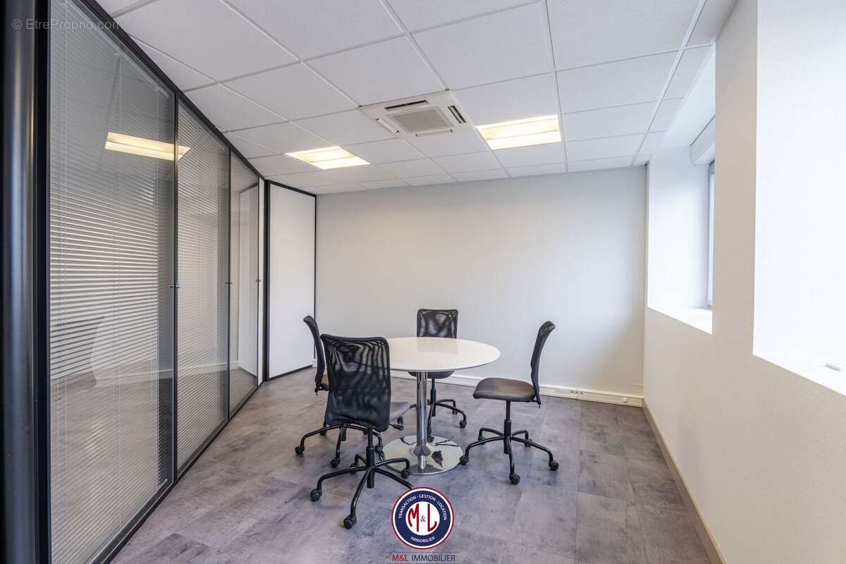 Commerce à SCY-CHAZELLES