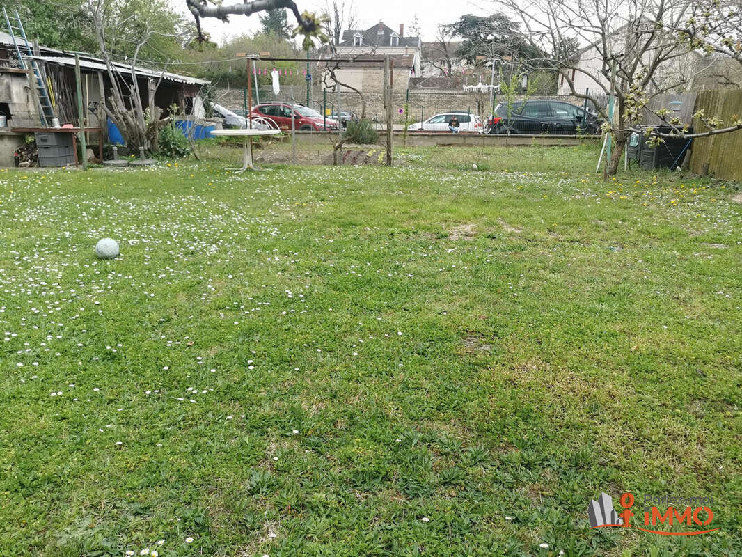 Terrain à BOURGOIN-JALLIEU