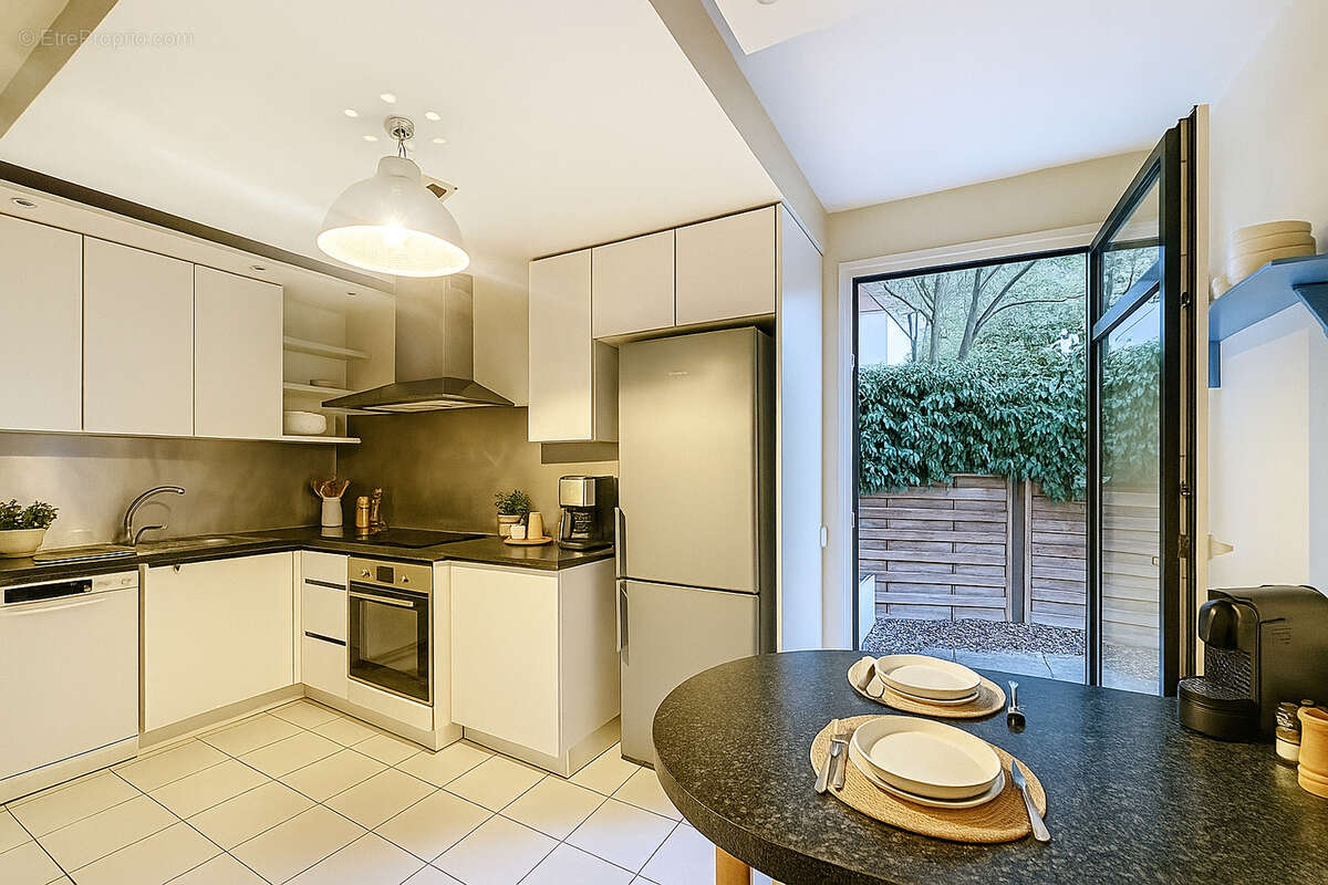 Appartement à SURESNES