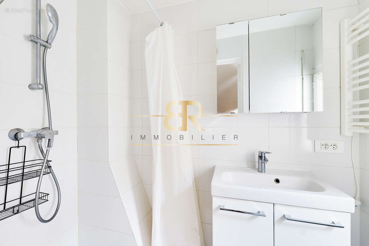 Appartement à PARIS-9E