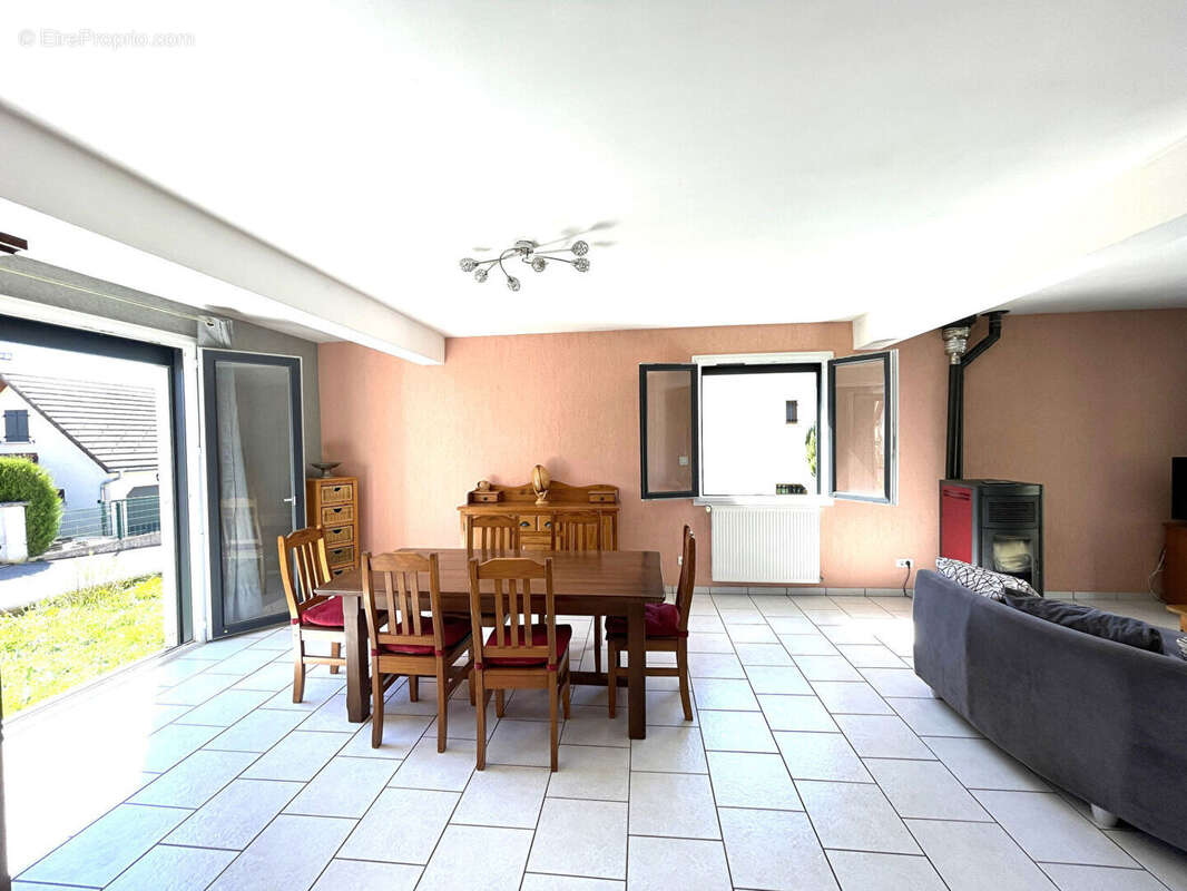 Maison à CLAIRVAUX-LES-LACS