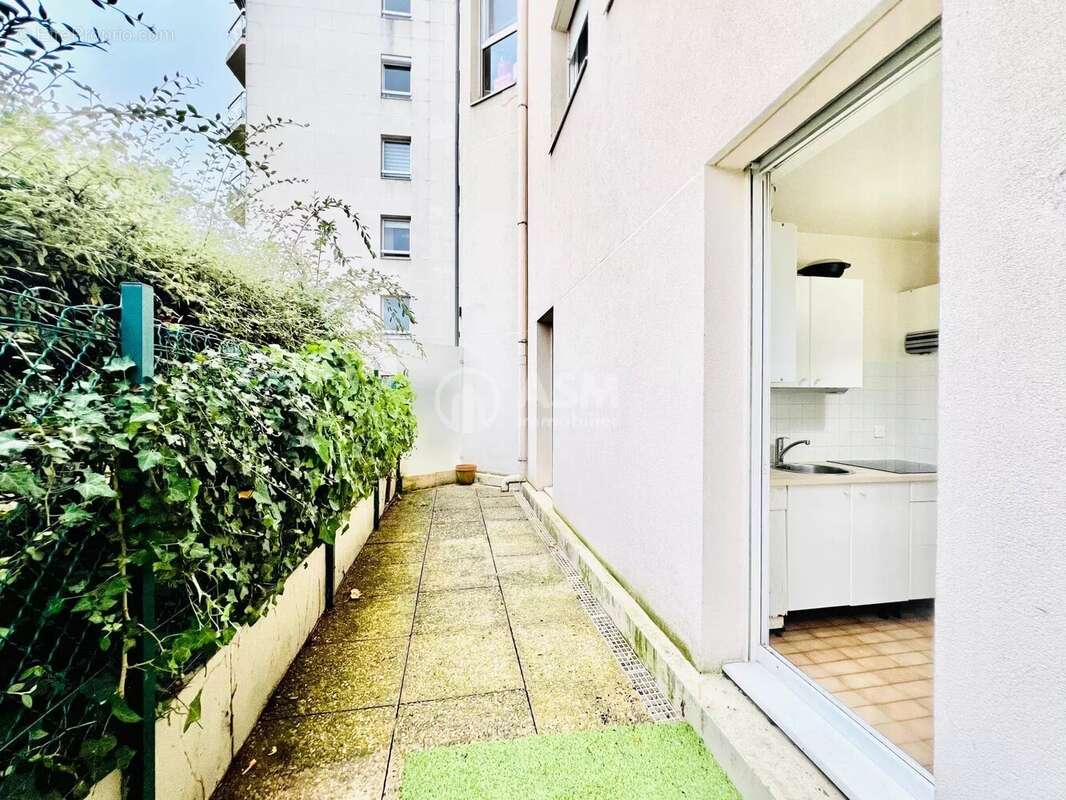 Appartement à COURBEVOIE