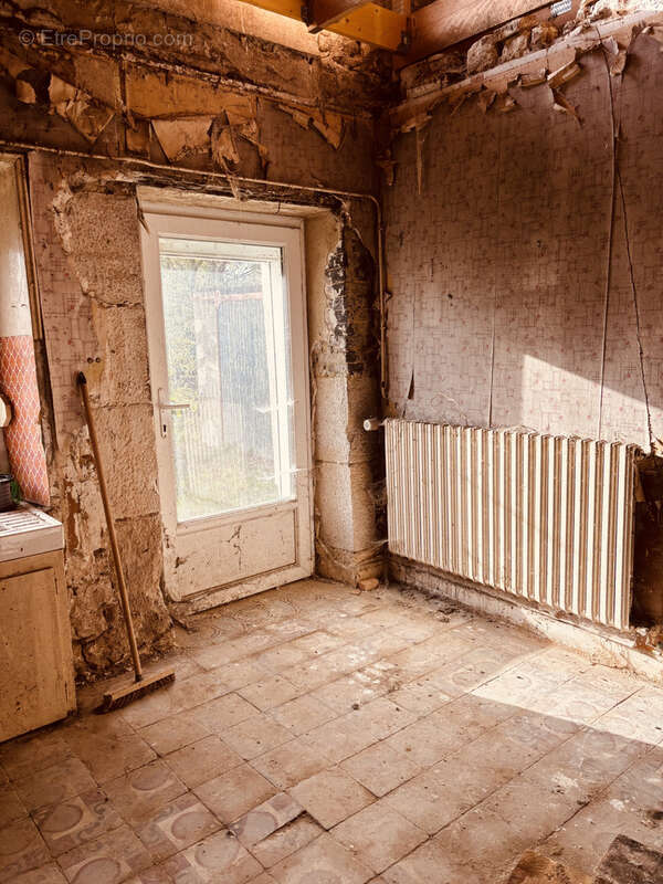 Maison à MONTIGNY-SUR-VESLE