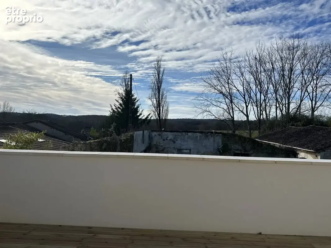 Maison de plain-pied avec grand jardin et piscine - photo 22
