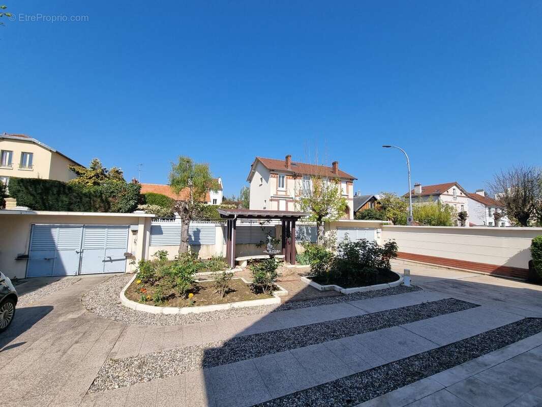 Maison à BOURG-LA-REINE