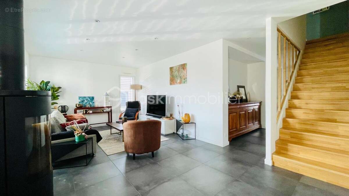 Maison à VERN-SUR-SEICHE