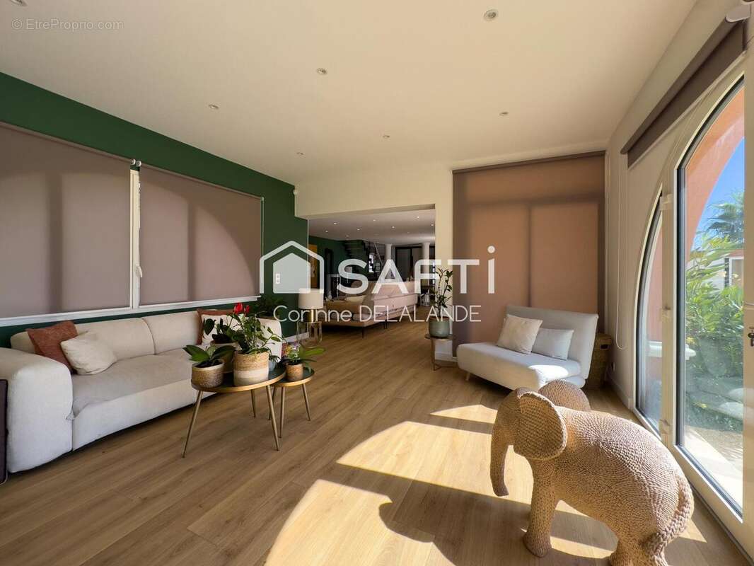 Photo 9 - Maison à SAINT-LAURENT-DU-VAR