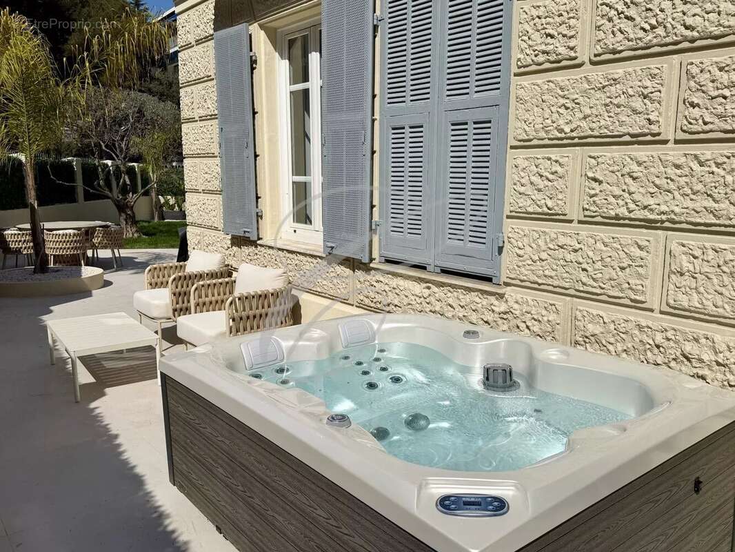 Maison à ROQUEBRUNE-CAP-MARTIN