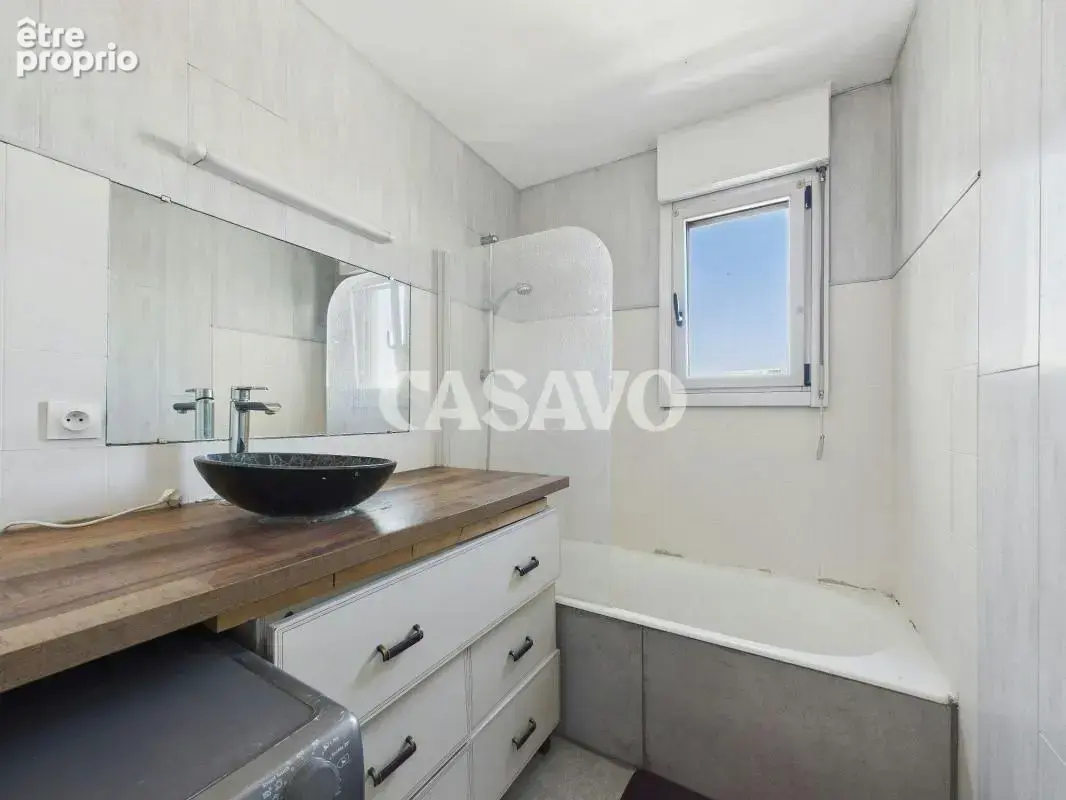 Vente Appartement 5 pièces de 97m² - 69100 Villeurbanne - photo 12