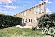 Photo 1 - Maison à MONTEVRAIN