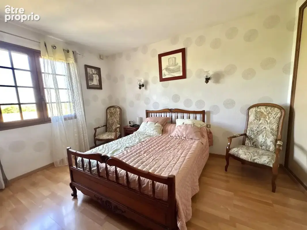 La salvetat saint-gilles - maison t6/7 - photo 9