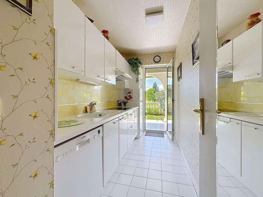 Appartement 45 m² à Mandelieu-La-Napoule  - photo 4