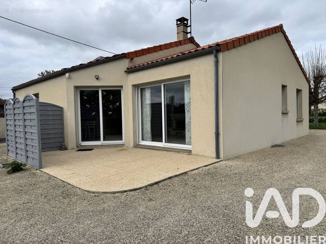 Photo 1 - Maison à MONCOUTANT