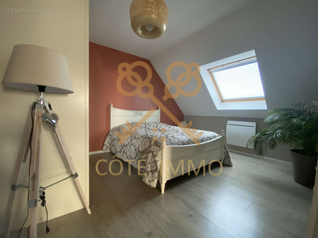 Maison à COURRIERES