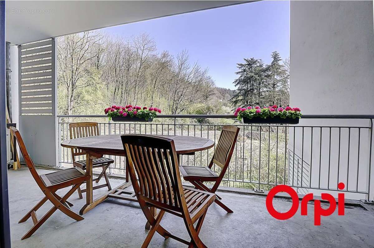 Appartement à FONTAINES-SUR-SAONE