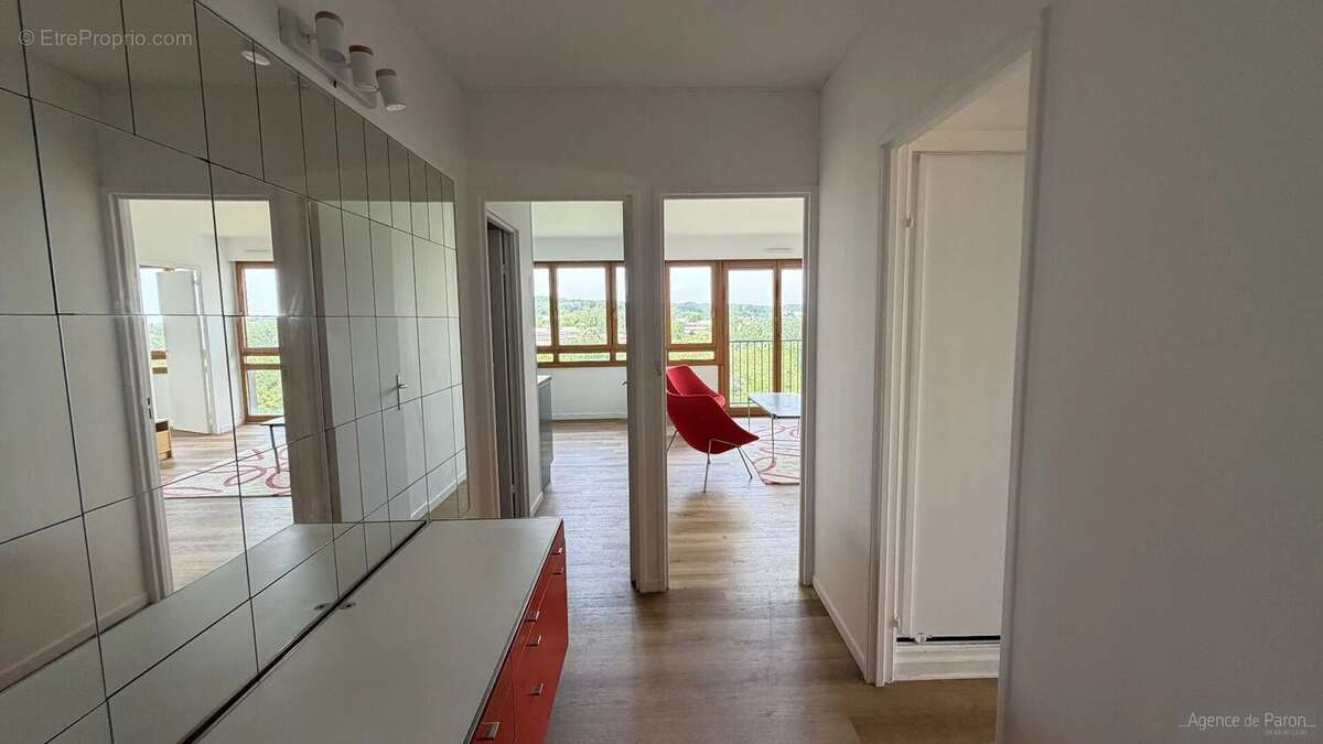 Appartement à VERRIERES-LE-BUISSON