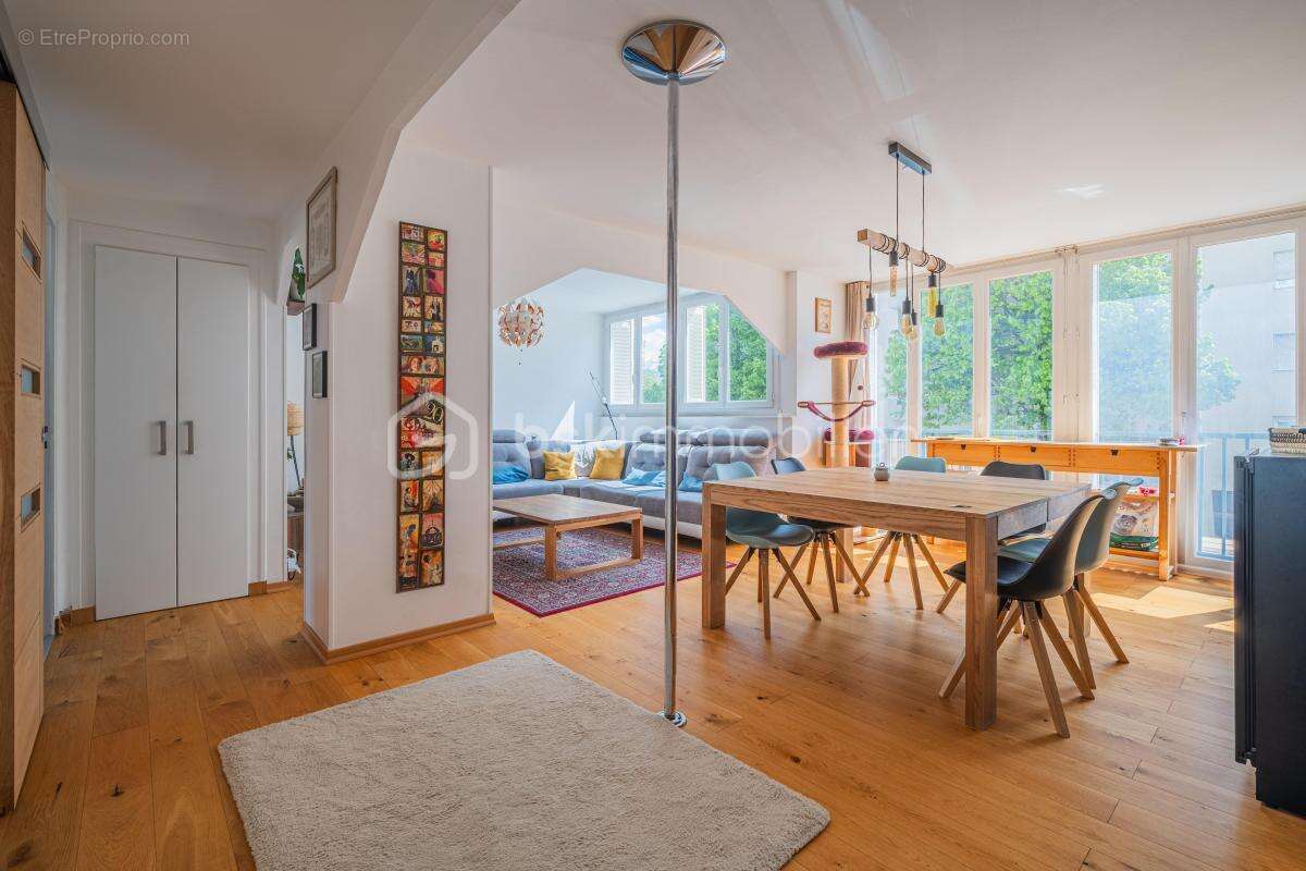 Appartement à FONTAINE