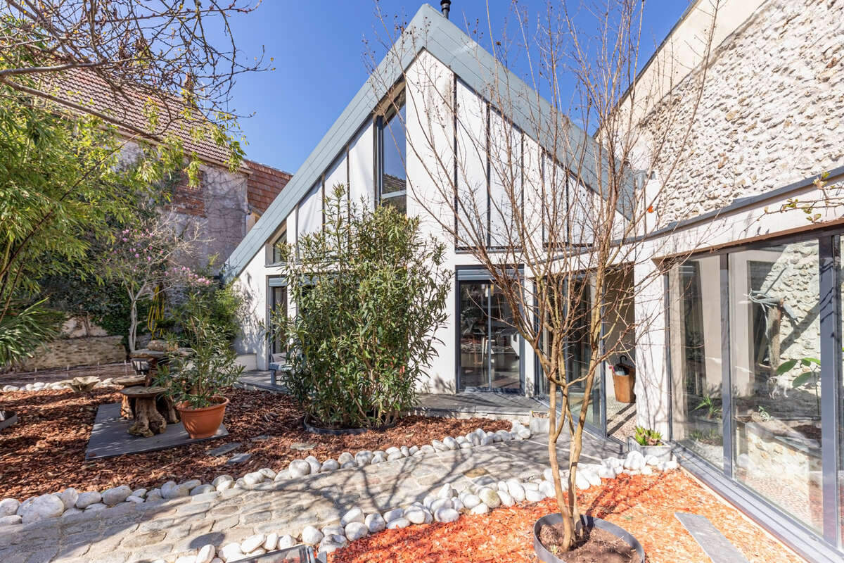 Maison à OZOIR-LA-FERRIERE