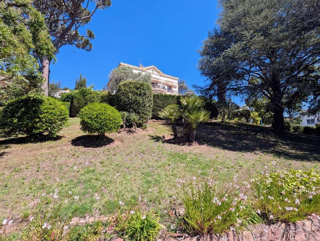 Appartement à MANDELIEU-LA-NAPOULE