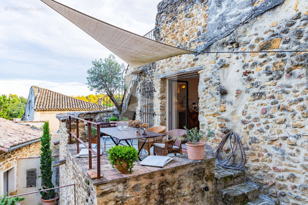 Maison à ROCHEGUDE