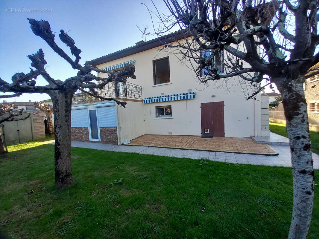 Maison à MONSEMPRON-LIBOS