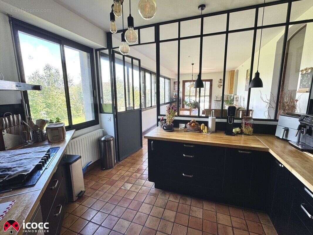 Maison à L'ILE-D'ELLE