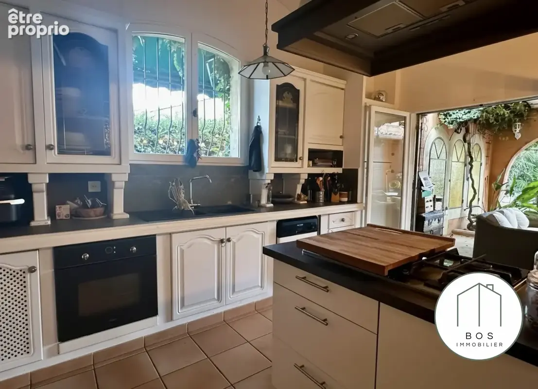 Maison 5 pièces 211 m² à vendre à Rognonas (13870) - photo 8