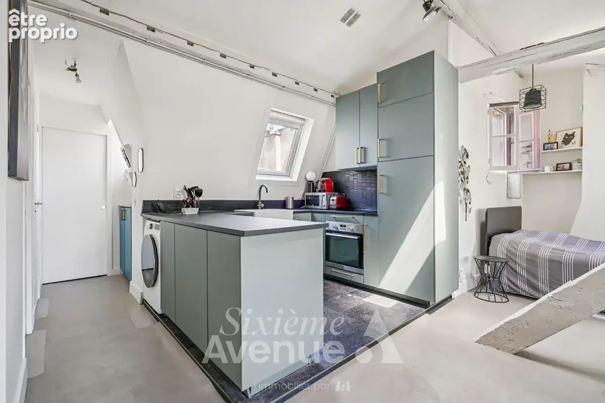 Rue saint-antoine - dernier etage - vues - 35.16 m² loi carrez - 44.98 m² au sol - photo 8