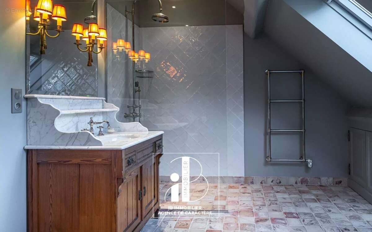 Maison à FONTAINEBLEAU