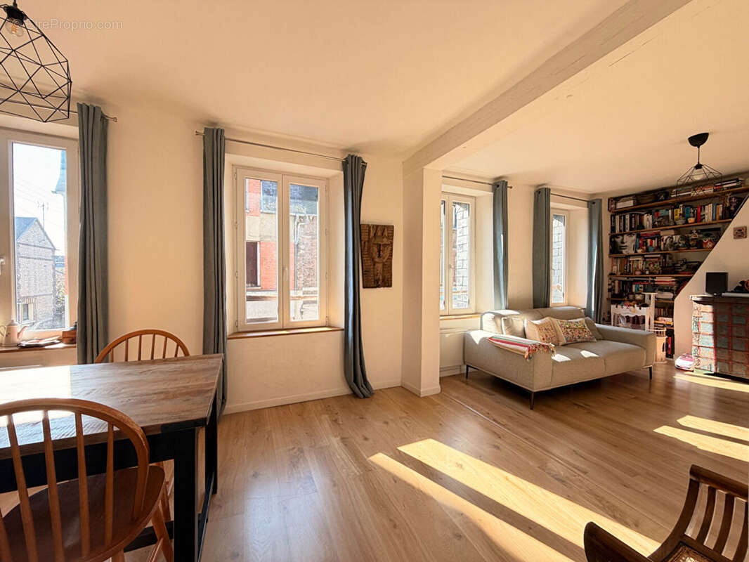 Appartement à SOTTEVILLE-LES-ROUEN