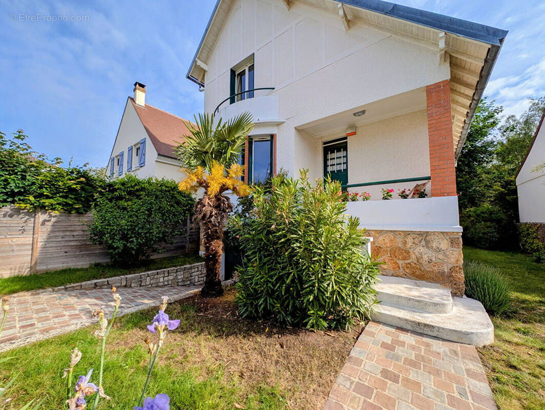 Photo Maison à Maisons-Laffitte au prix de 840 000€