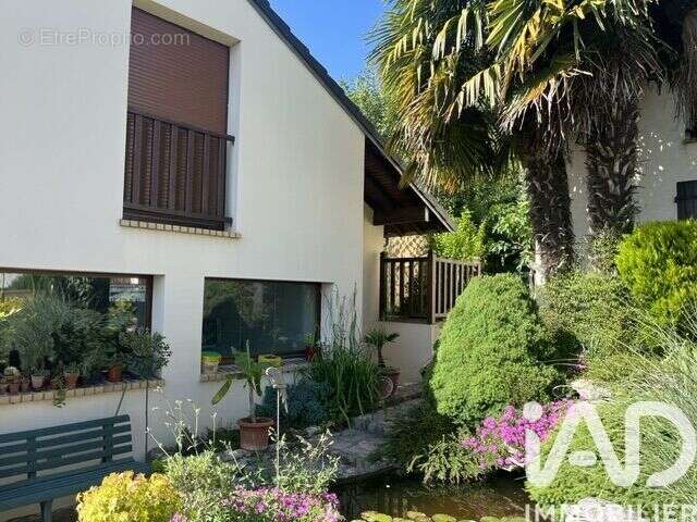 Photo 8 - Maison à CORMEILLES-EN-PARISIS